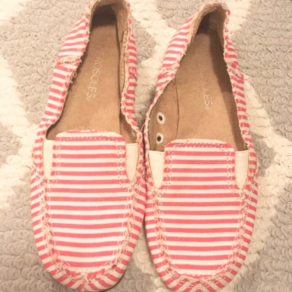 NEW AEROSOLES SO SOFT CANVAS SLIP ON SIZE 6.5